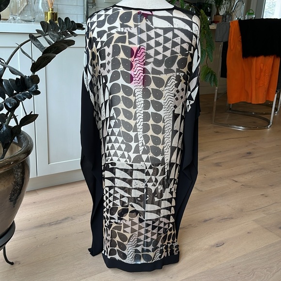 NWT Ecla 100% silk dress made in Italy. Drop shoulder sleeveless - Picture 5 of 14